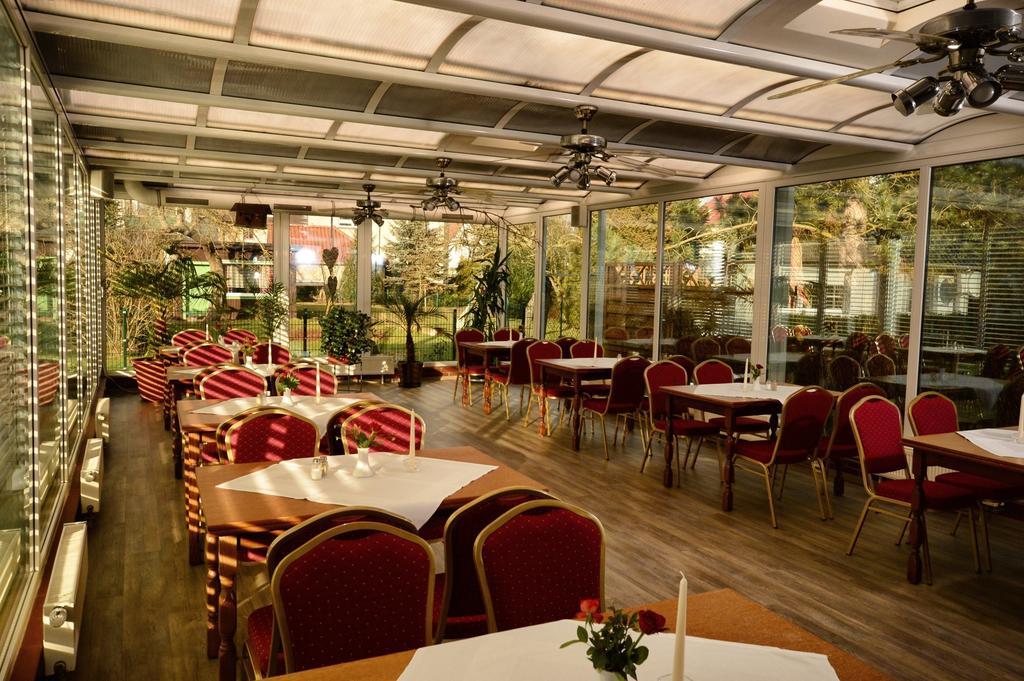 Hotel Am Stadtwald 3*